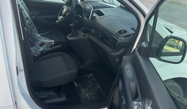 NUOVO FIAT DOBLÓ LOUNGE PLUS 1.5 HDI 130 CV completo