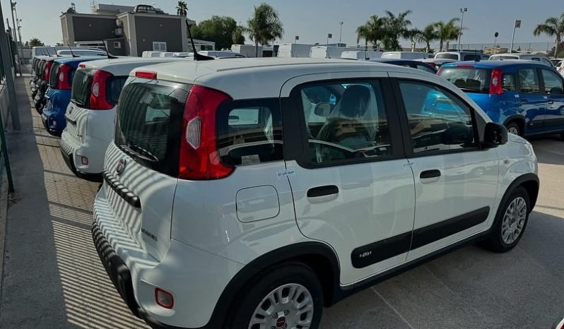 NUOVA FIAT PANDA 1.0 HYBRID 70 CV completo