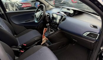 LANCIA Y PLUS HYBRID 1.0 70 CV OK NEOPATENTATI completo