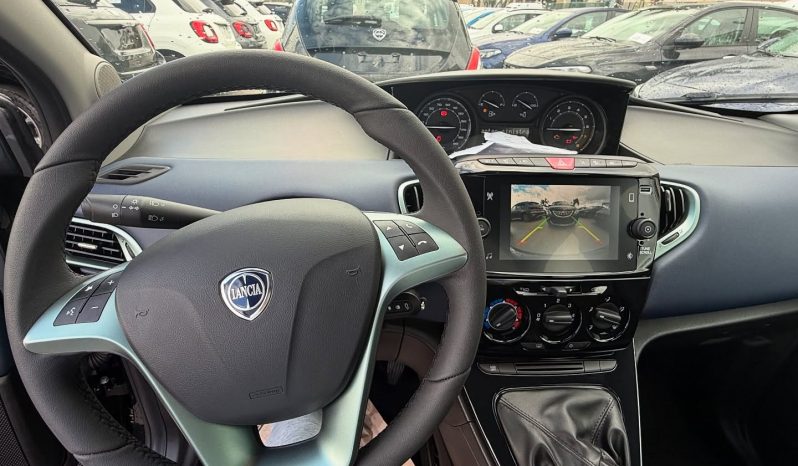 LANCIA Y PLUS HYBRID 1.0 70 CV OK NEOPATENTATI completo