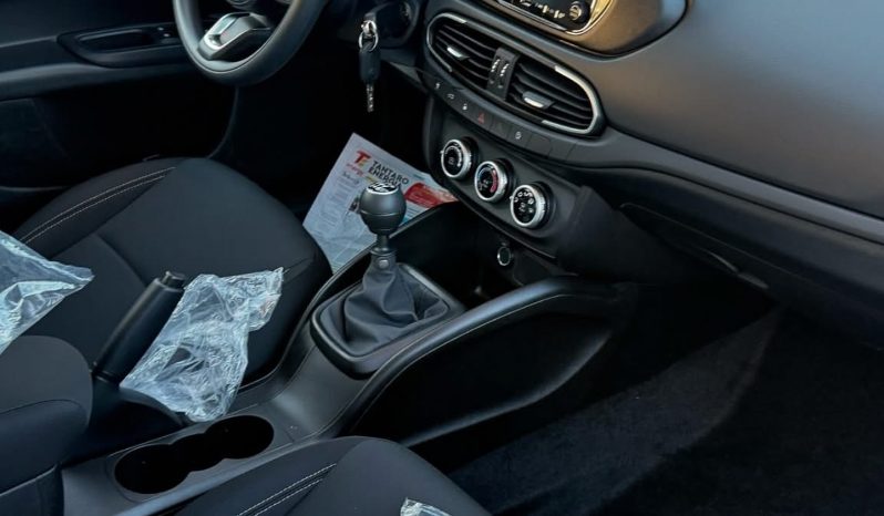 FIAT TIPO 1.6 MULTJET 130 CV completo