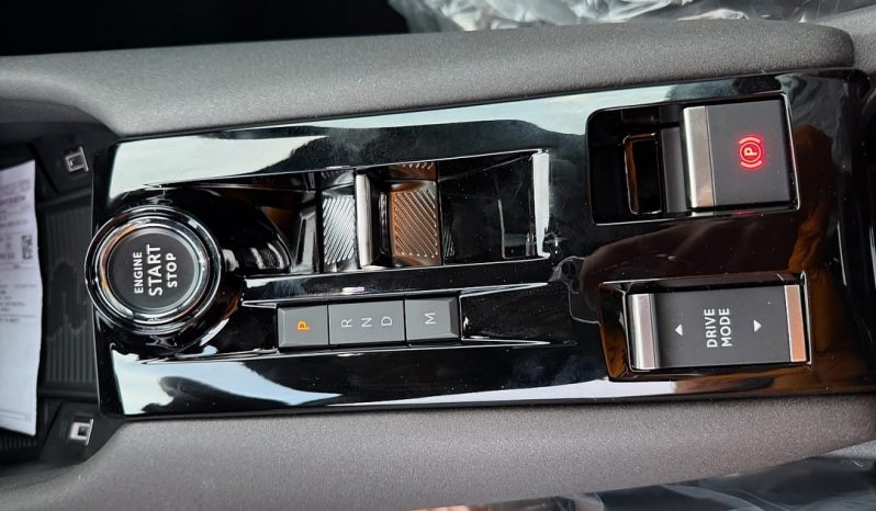 LA NUOVA ALFA ROMEO JUNIOR EDCT6 136 CV HYBRID completo