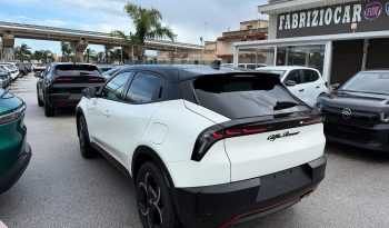 LA NUOVA ALFA ROMEO JUNIOR EDCT6 136 CV HYBRID completo