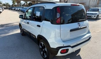 NUOVA FIAT PANDINA CROSS 1.0 HYBRID 70 CV completo