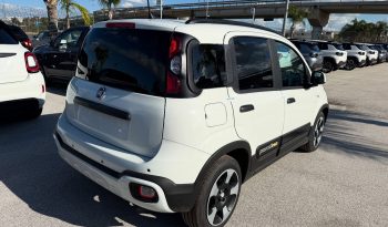 NUOVA FIAT PANDINA CROSS 1.0 HYBRID 70 CV completo