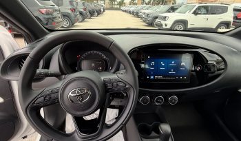 NUOVA TOYOTA AYGO X completo