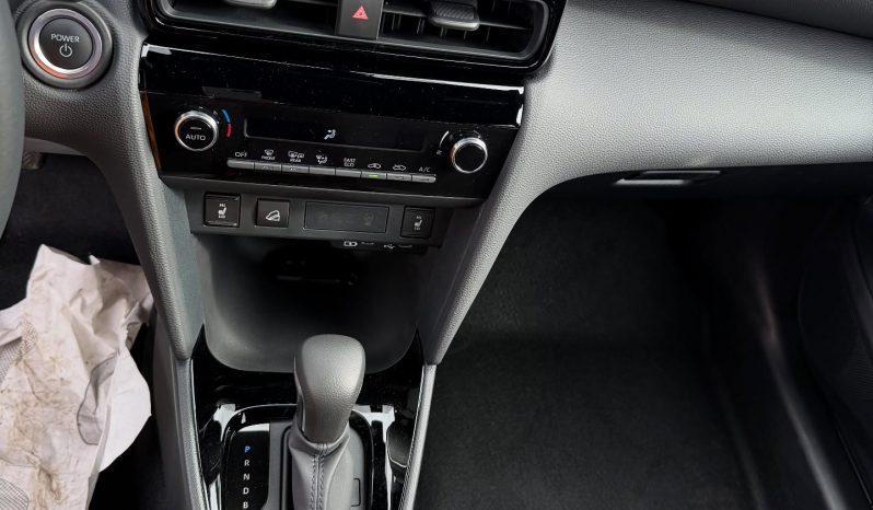 NUOVA TOYOTA YARIS CROSS 4X4 1.5 HYBRID 115 CV completo
