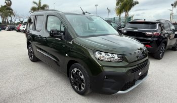 NUOVO FIAT DOBLÓ LUXURY DIESEL 130 CV completo