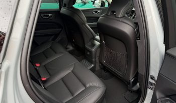 Nuova Volvo XC60 Versione : Plus Dark Plug-in Hybrid T6 AWD completo