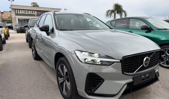 NUOVA XC60 PLUG -IN HYBRID completo