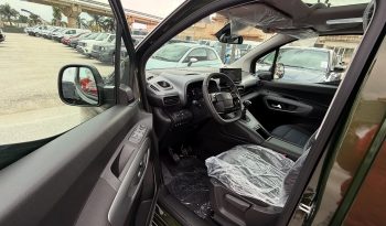 NUOVO FIAT DOBLÓ LUXURY DIESEL 130 CV completo