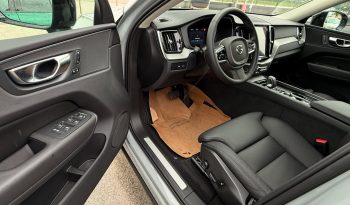 Nuova Volvo XC60 Versione : Plus Dark Plug-in Hybrid T6 AWD completo