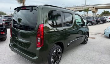 NUOVO FIAT DOBLÓ LUXURY DIESEL 130 CV completo
