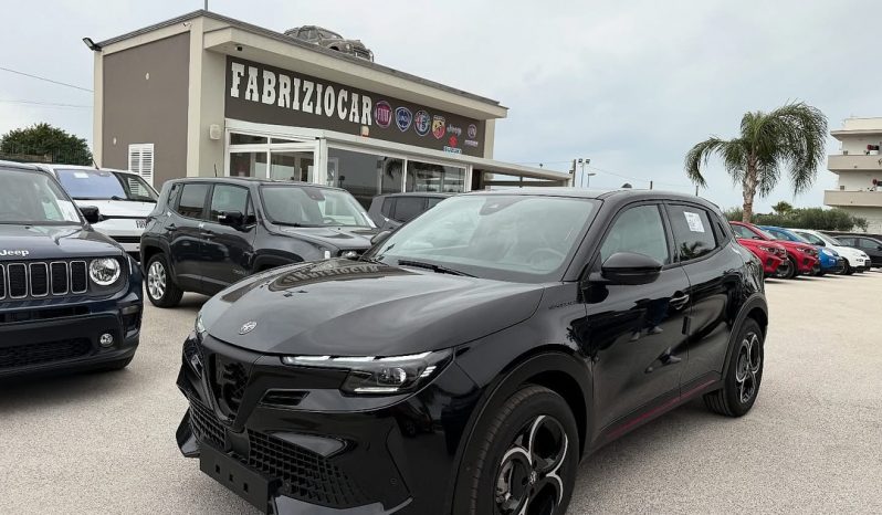 LA NUOVA ALFA ROMEO JUNIOR EDCT6 136 CV HYBRID completo