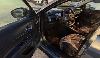 NUOVA JEEP AVENGER 1.2 BENZINA 1OO CV ALTITUDINE PLUS completo