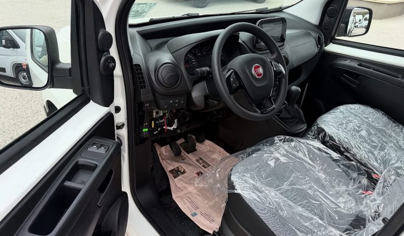 NUOVO FIAT FIORINO SX PLUS 1.3 MULTJET 95 CV completo