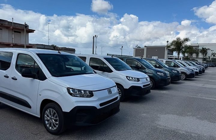 NUOVO FIAT DOBLÓ 5 POSTI AUTOCARRO 130 CV LOUNGE PLUS HDI completo