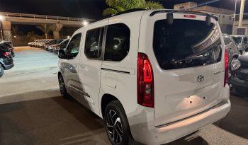 NUOVO TOYOTA PROACE EXECUTIVE DIESEL VETTURA completo