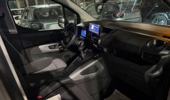 NUOVO TOYOTA PROACE EXECUTIVE DIESEL VETTURA completo