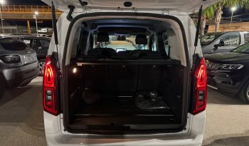 NUOVO TOYOTA PROACE EXECUTIVE DIESEL VETTURA completo