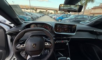 NUOVA PEUGEOT 2008 1.2 TURBO BENZ. 100Cv completo