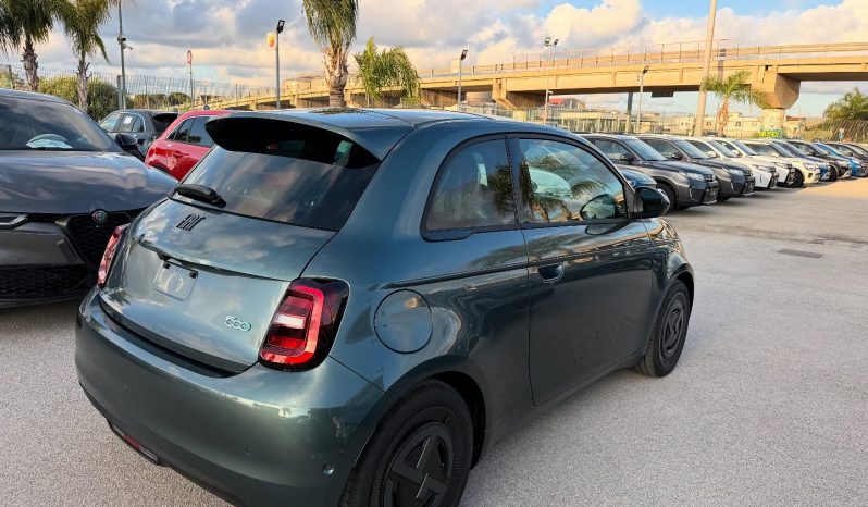 NUOVA FIAT 500EGIORGIO ARMANI COLLECTOR’S EDITION 100% ELETTRICA 87KW ( 118CV) completo
