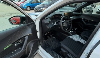 NUOVA PEUGEOT 2008 1.2 TURBO BENZ. 100Cv completo