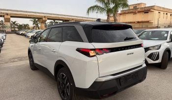 PEUGEOT 5008, 7 POSTI ALLESTIMENTO GT 1.2 HYBRID 145CV completo