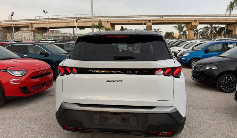 PEUGEOT 5008, 7 POSTI ALLESTIMENTO GT 1.2 HYBRID 145CV completo