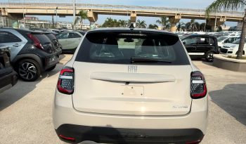 NUOVA FIAT 600 HYBRID 110 CV completo